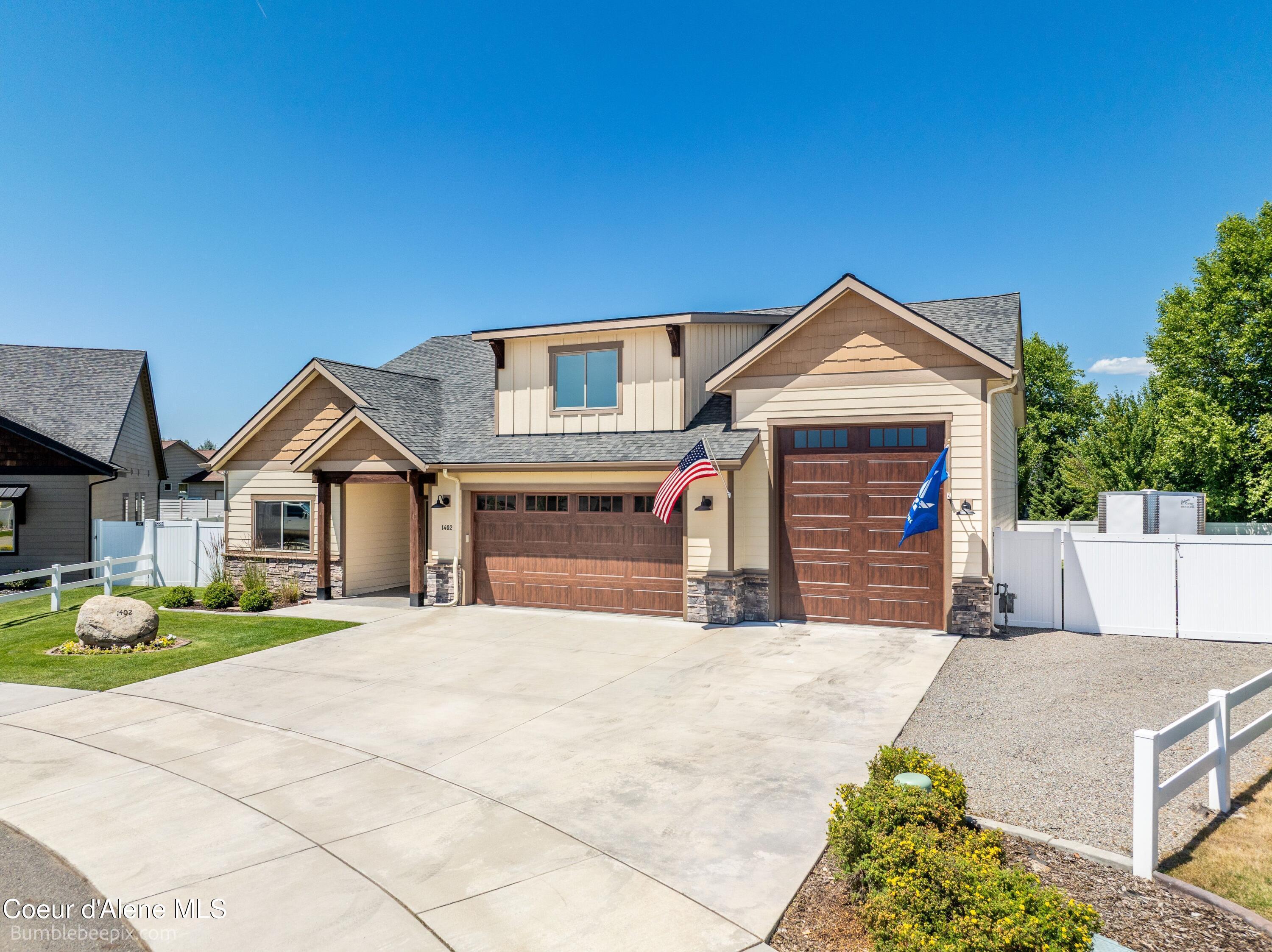 Property Photo: 1402 W Wayward Cir ID 83854