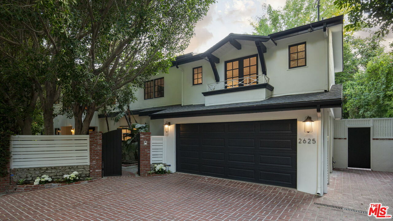 Property Photo: 2625 Nichols Canyon Rd CA 90046