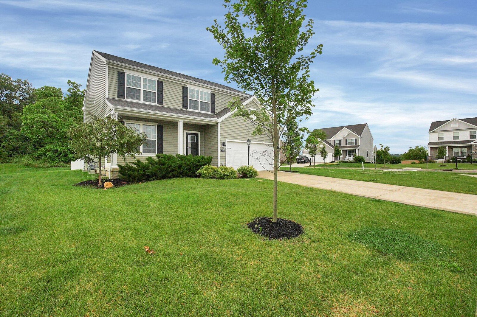 Property Photo:  1322 Forest Edge Drive  OH 43040 