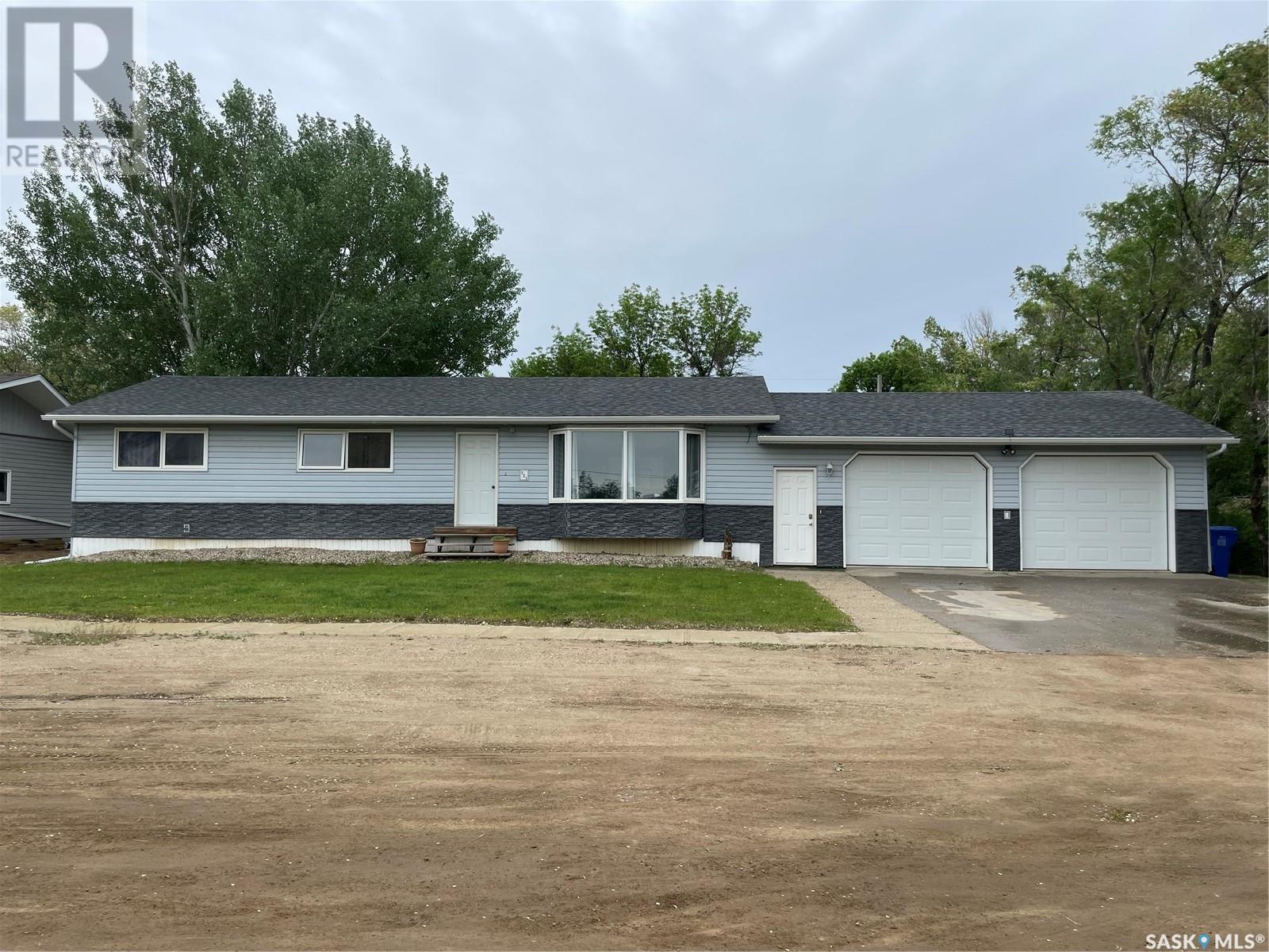 521 Tiverton Avenue  Torquay SK S0C 2L0 photo