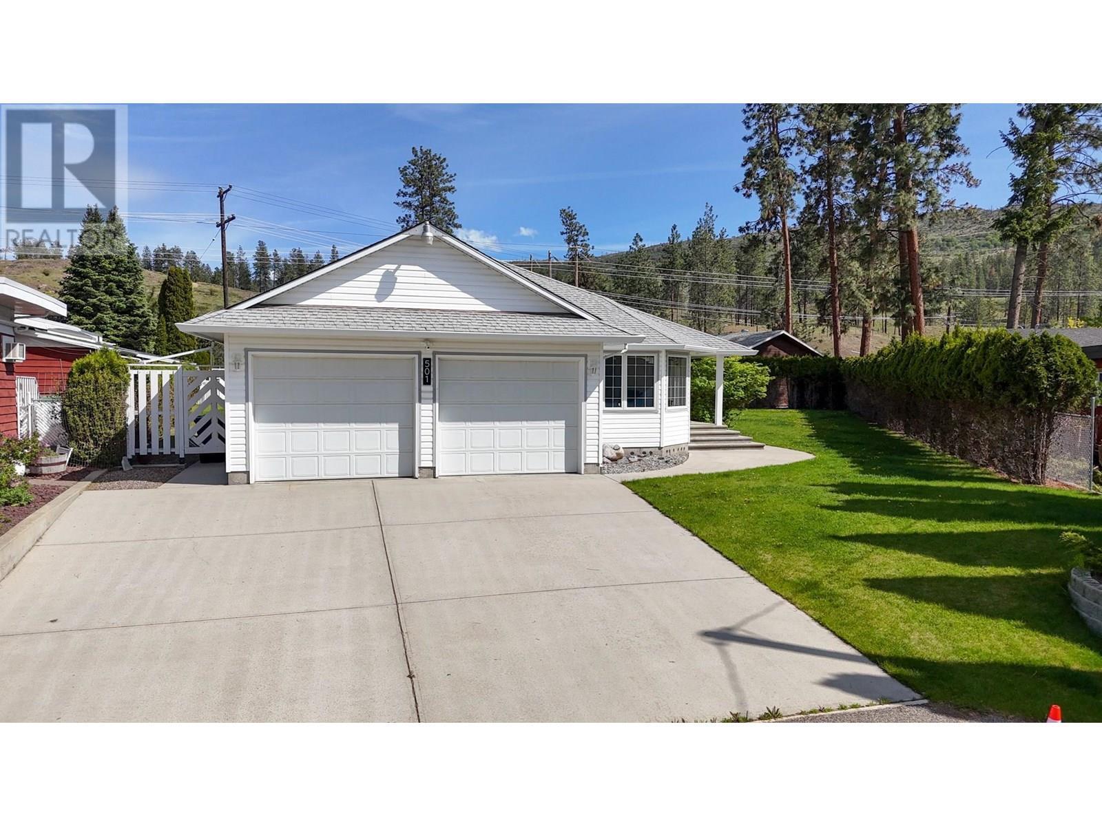 501 Stanley Crescent  Kelowna BC V1W 4L8 photo