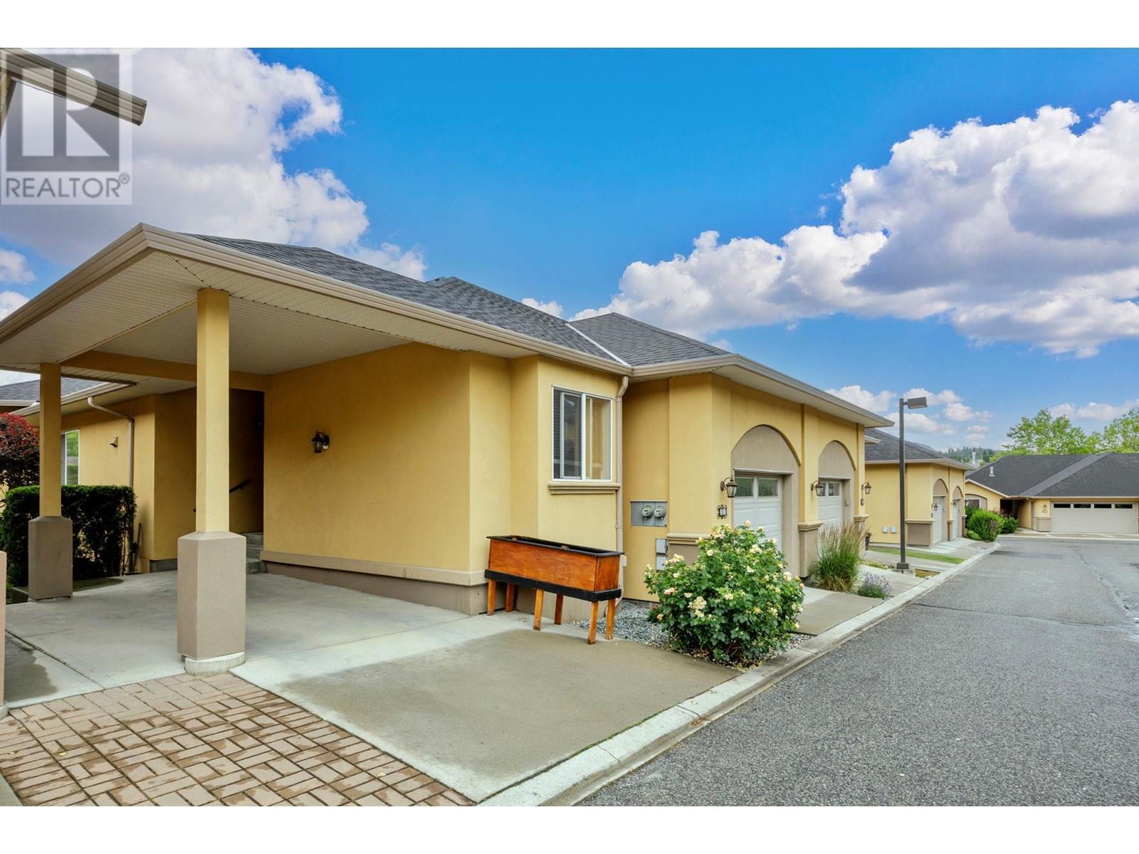 Property Photo: 218 Glen Park Drive 31 BC V1V 2W3