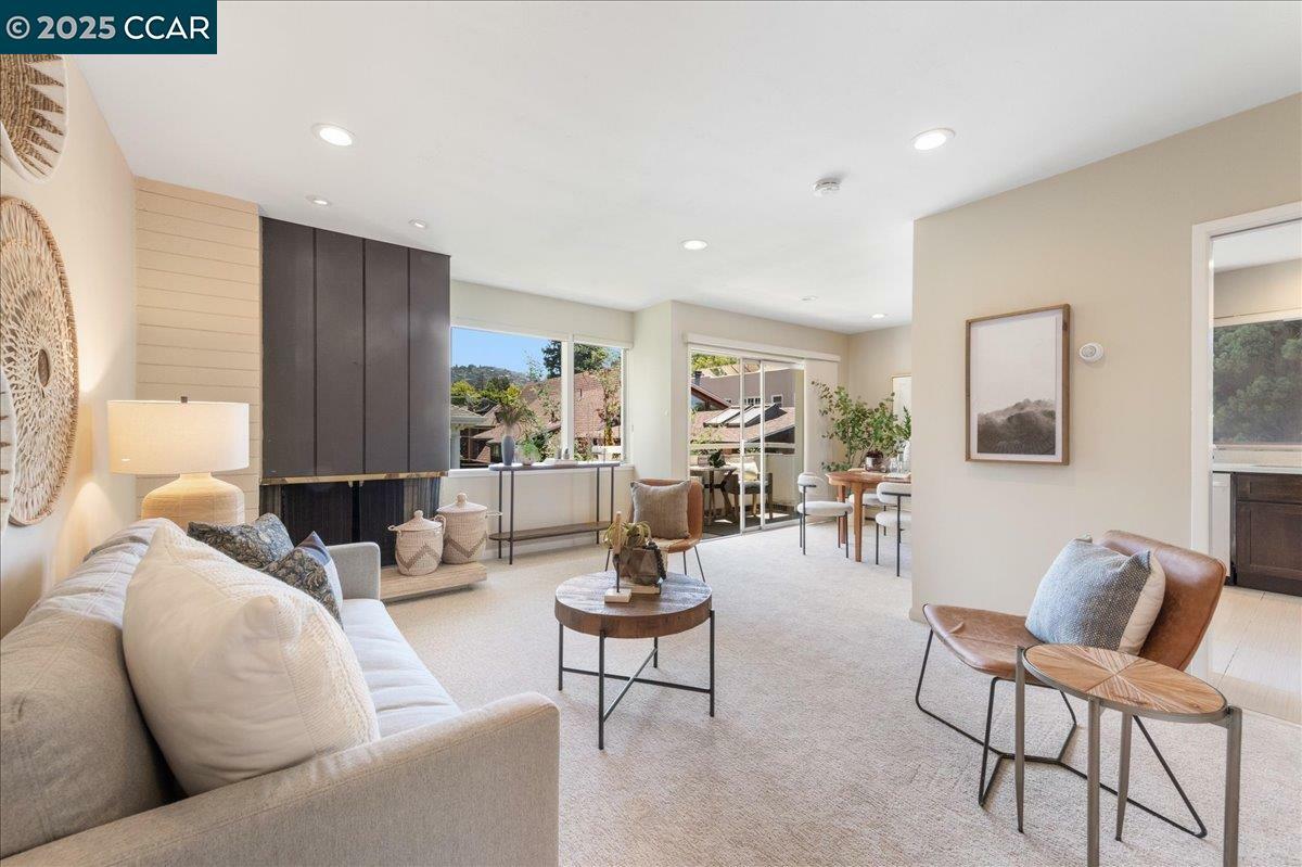 Property Photo:  2601 College Ave 301  CA 94704 