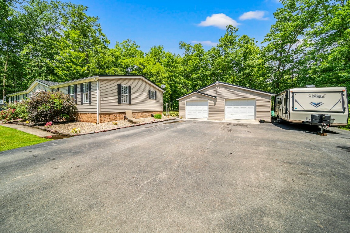 Property Photo: 1706 Woodland Road PA 16424