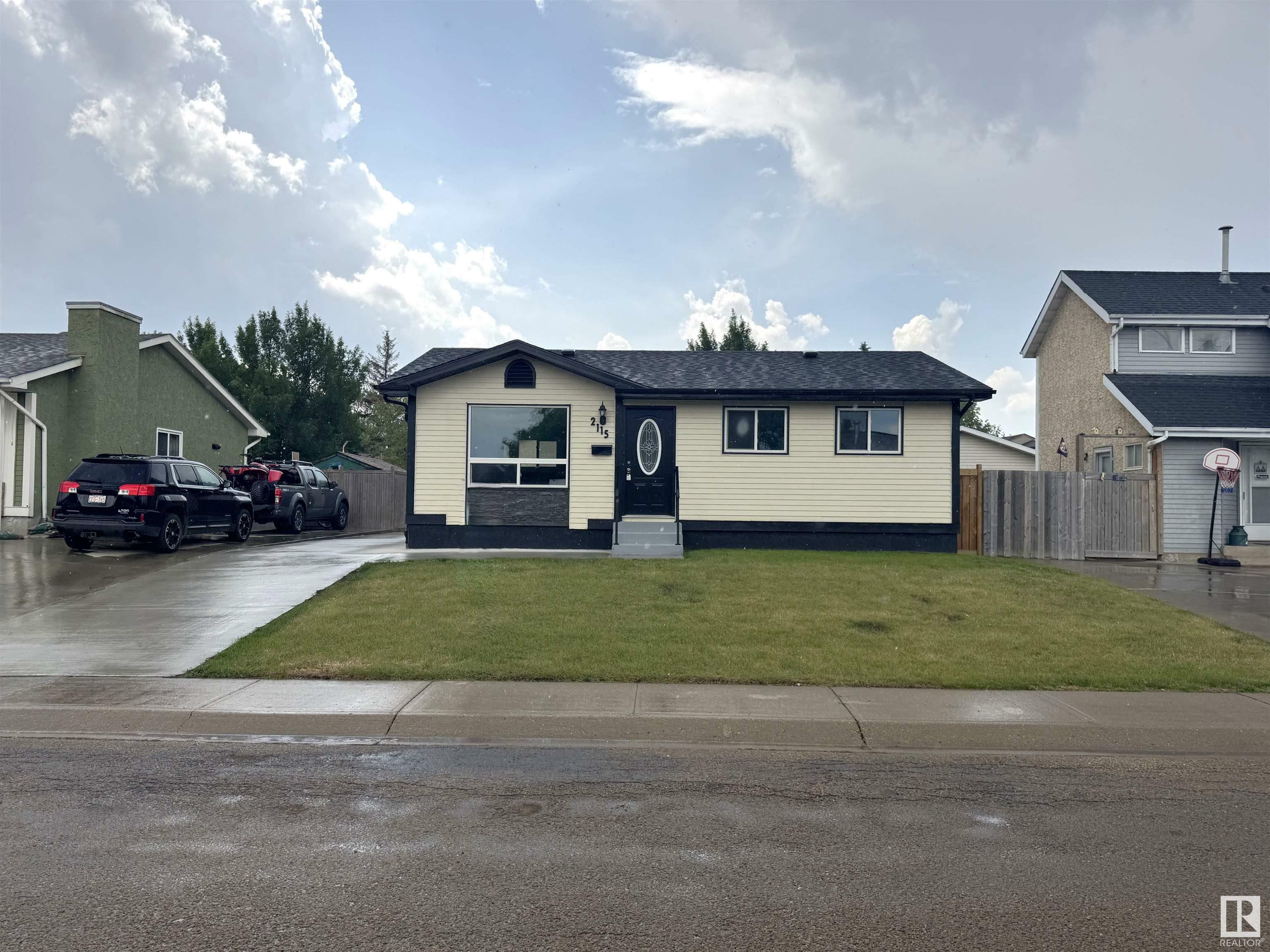 2115 145 Avenue NW  Edmonton AB T5Y 1V1 photo