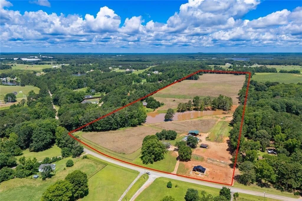 Property Photo:  1013 Amber Stapp Studdard Road  GA 30025 