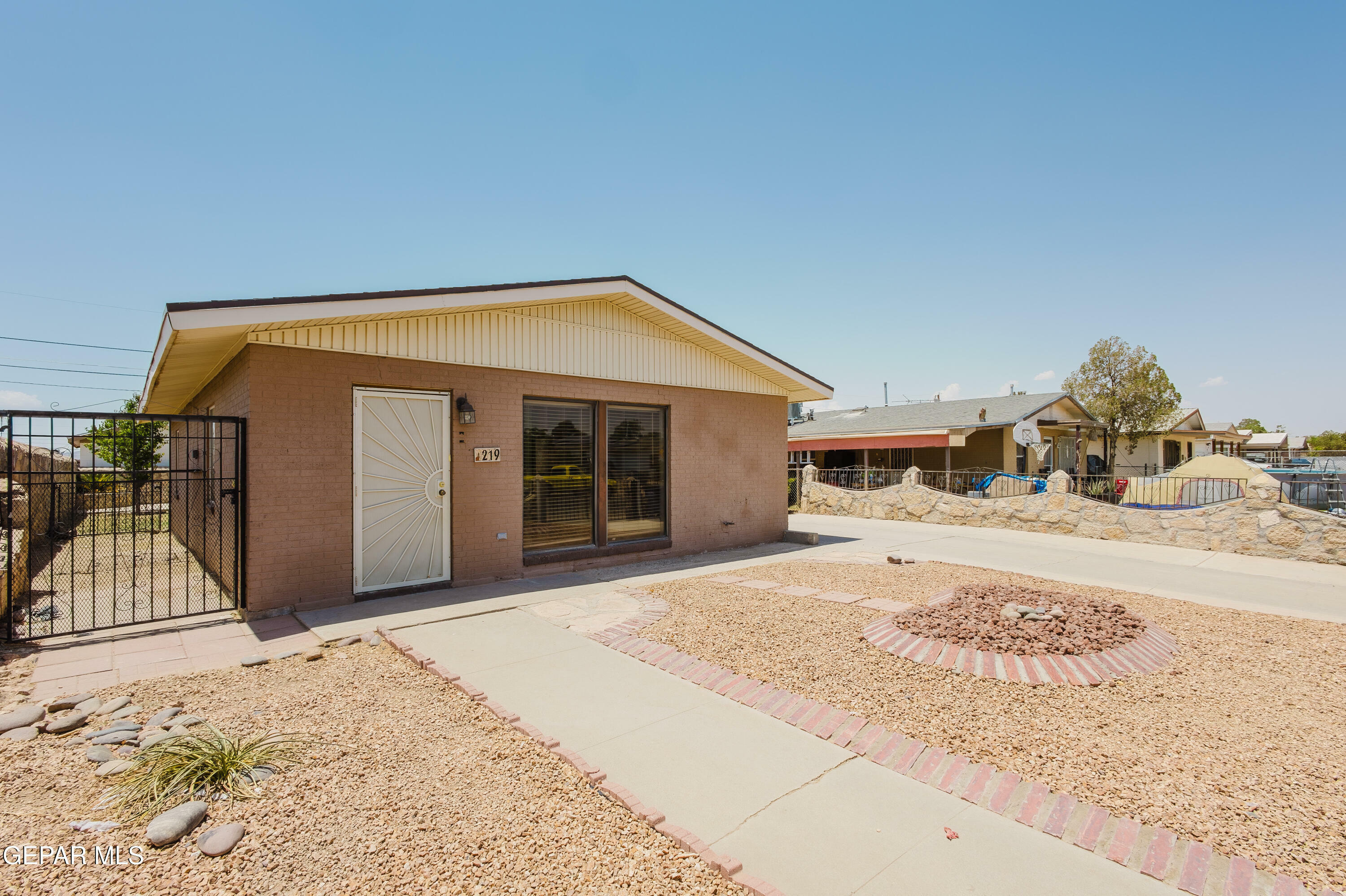 Property Photo:  219 S Carolina Drive  TX 79915 