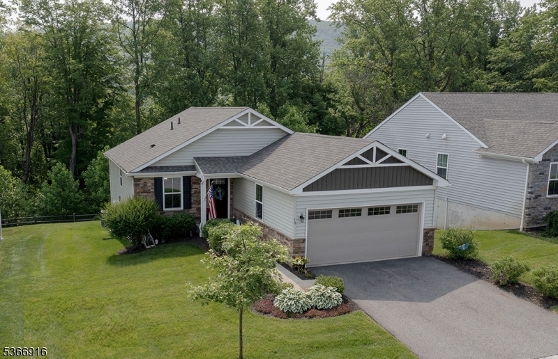 Property Photo: 10 Devon Ct NJ 07419
