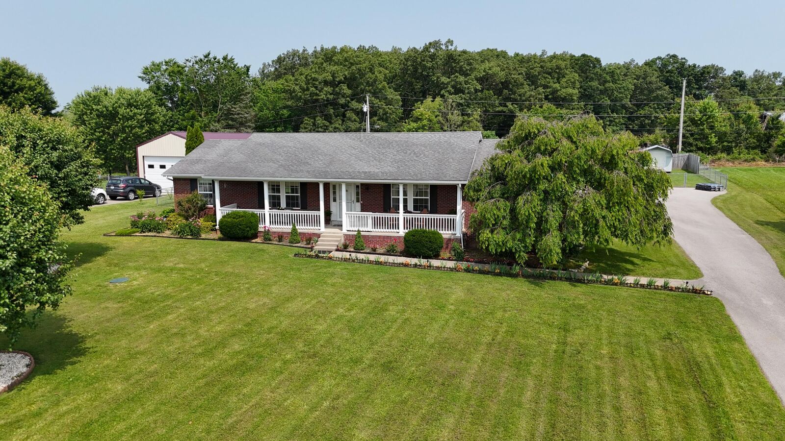 Property Photo: 316 Springhurst Drive KY 40403