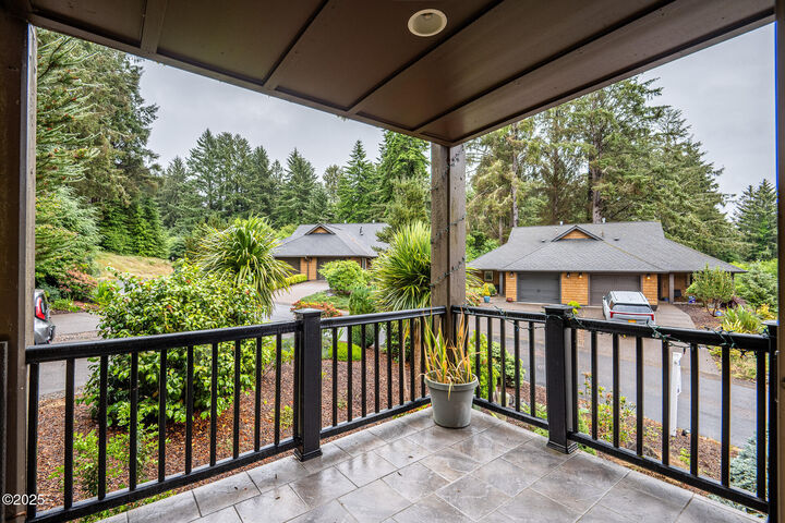 Property Photo:  3095 NE Cascara Court  OR 97367 