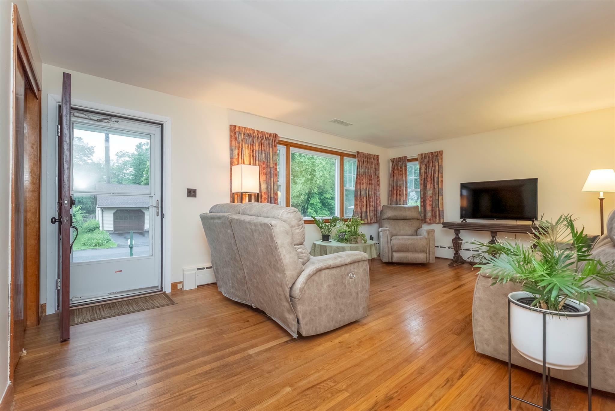 Property Photo:  1076 Decker Street  NY 12401 