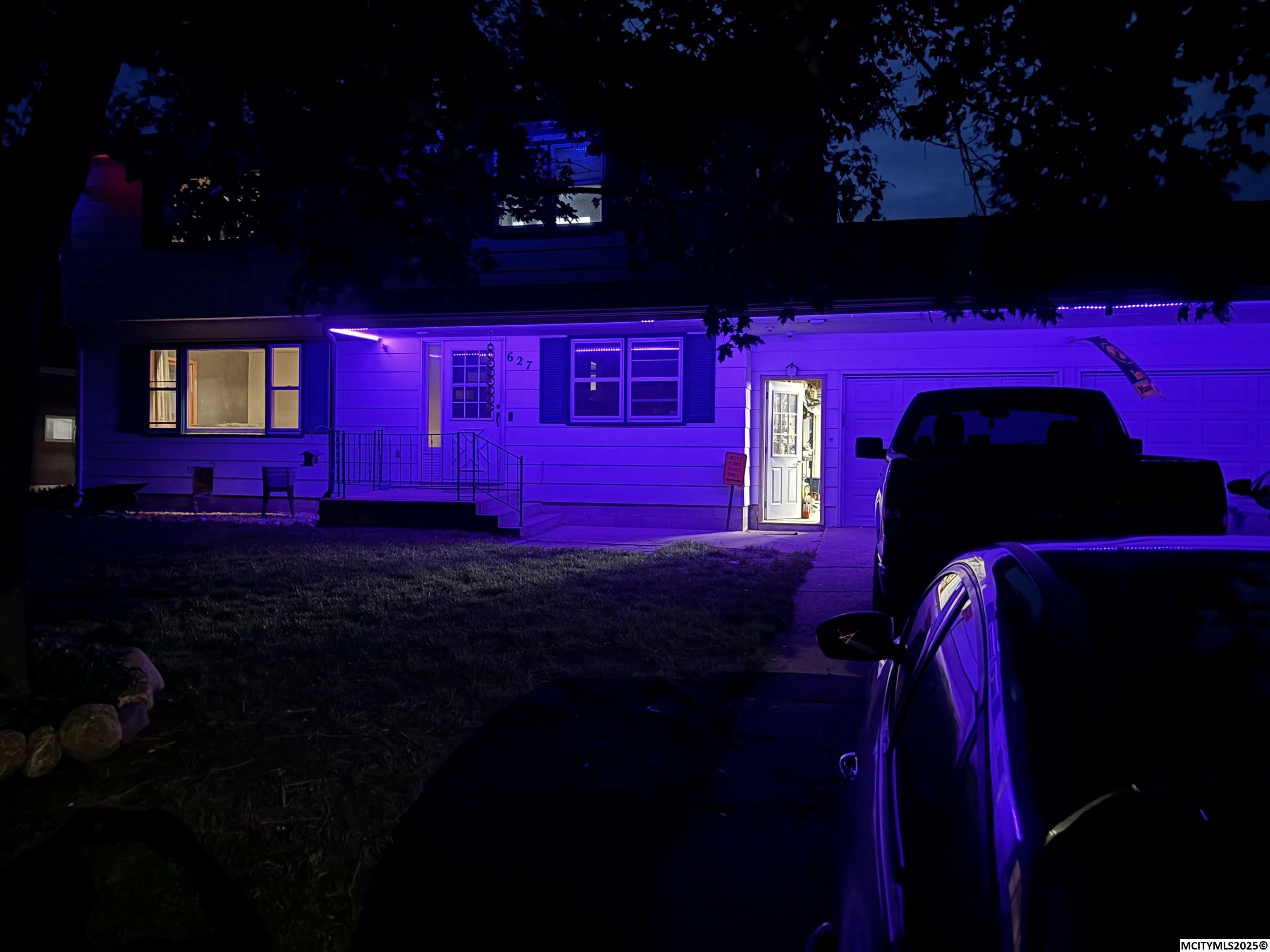 Property Photo: 627 1st St N IA 50469