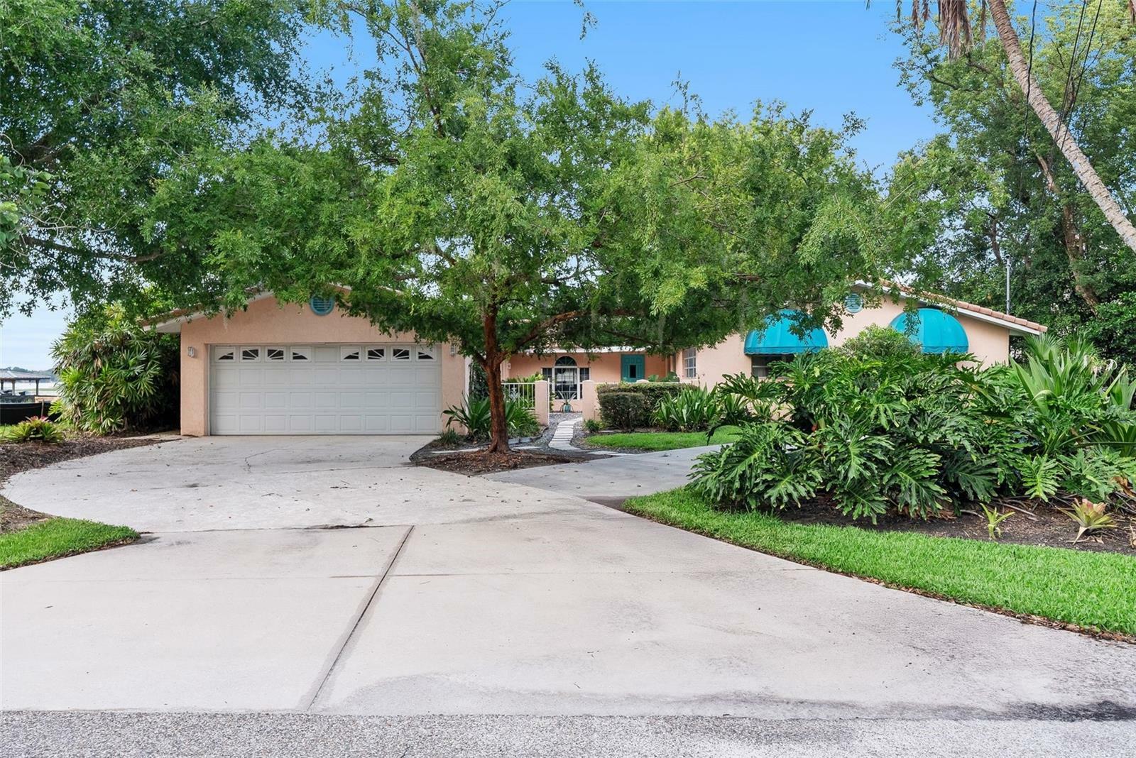 Property Photo: 65 Oakdale Street FL 34786
