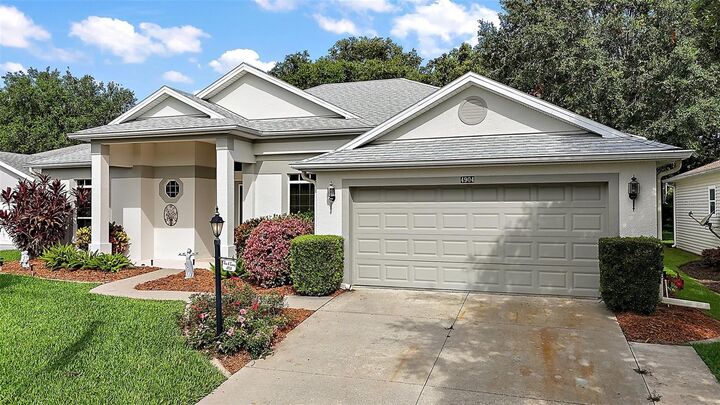 Property Photo:  4904 Long Meadow Drive  FL 34748 