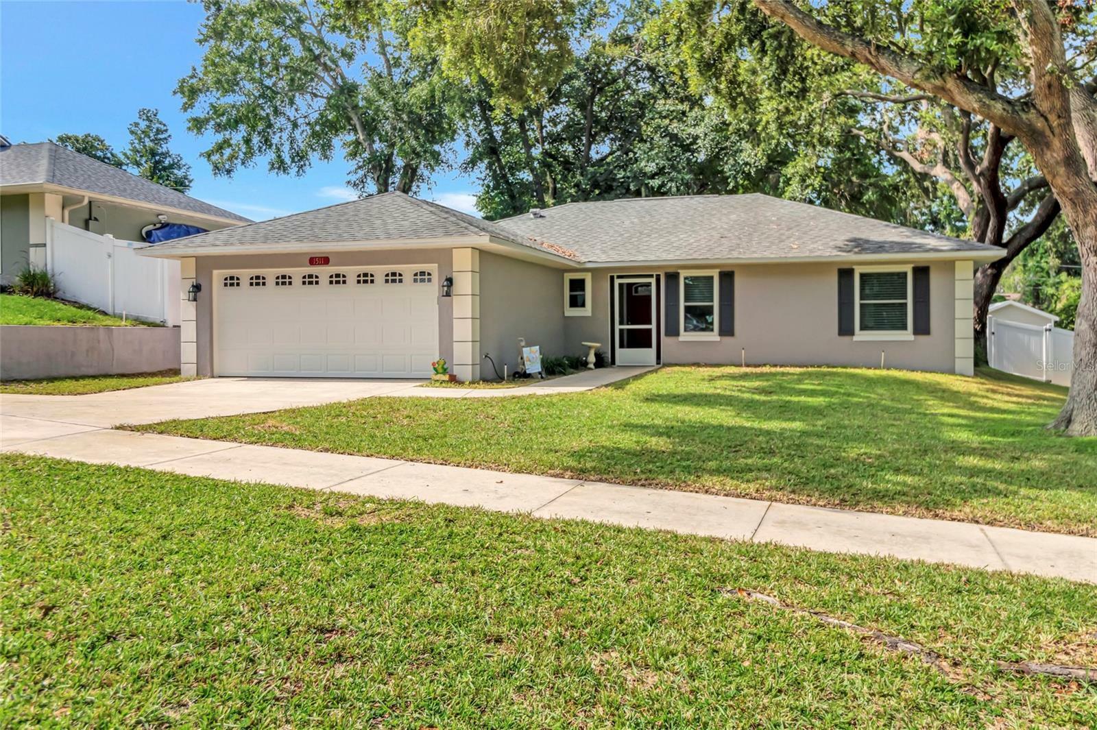 Property Photo:  1511 W Magnolia Street  FL 34711 