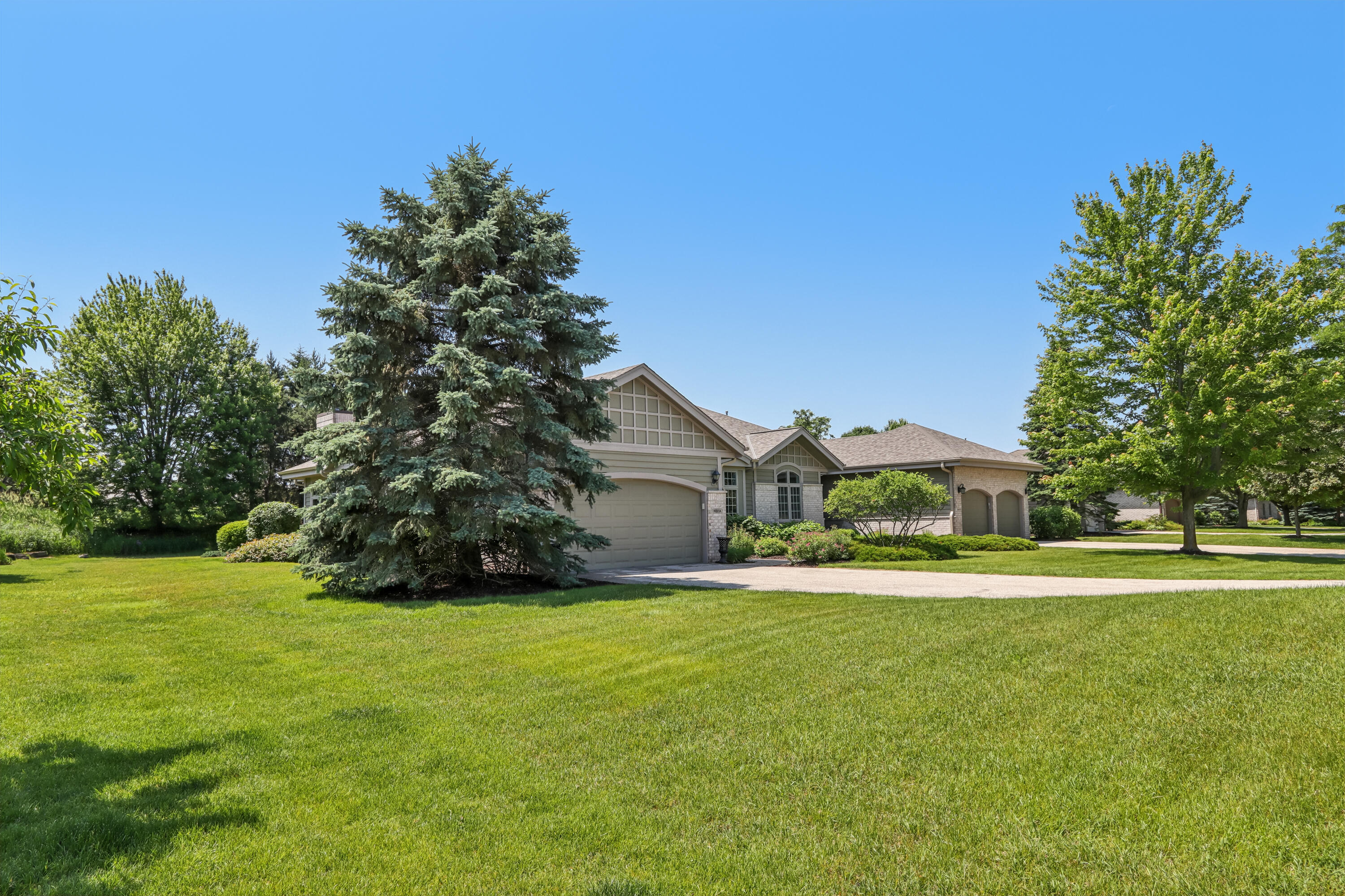 16885 Lake Rd A  Brookfield WI 53005 photo