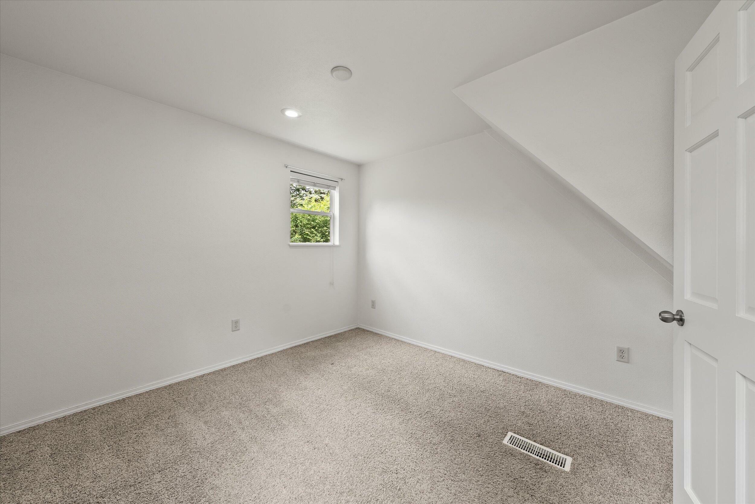 Property Photo: 4924 Lakeshore Rd 4926 WI 53083