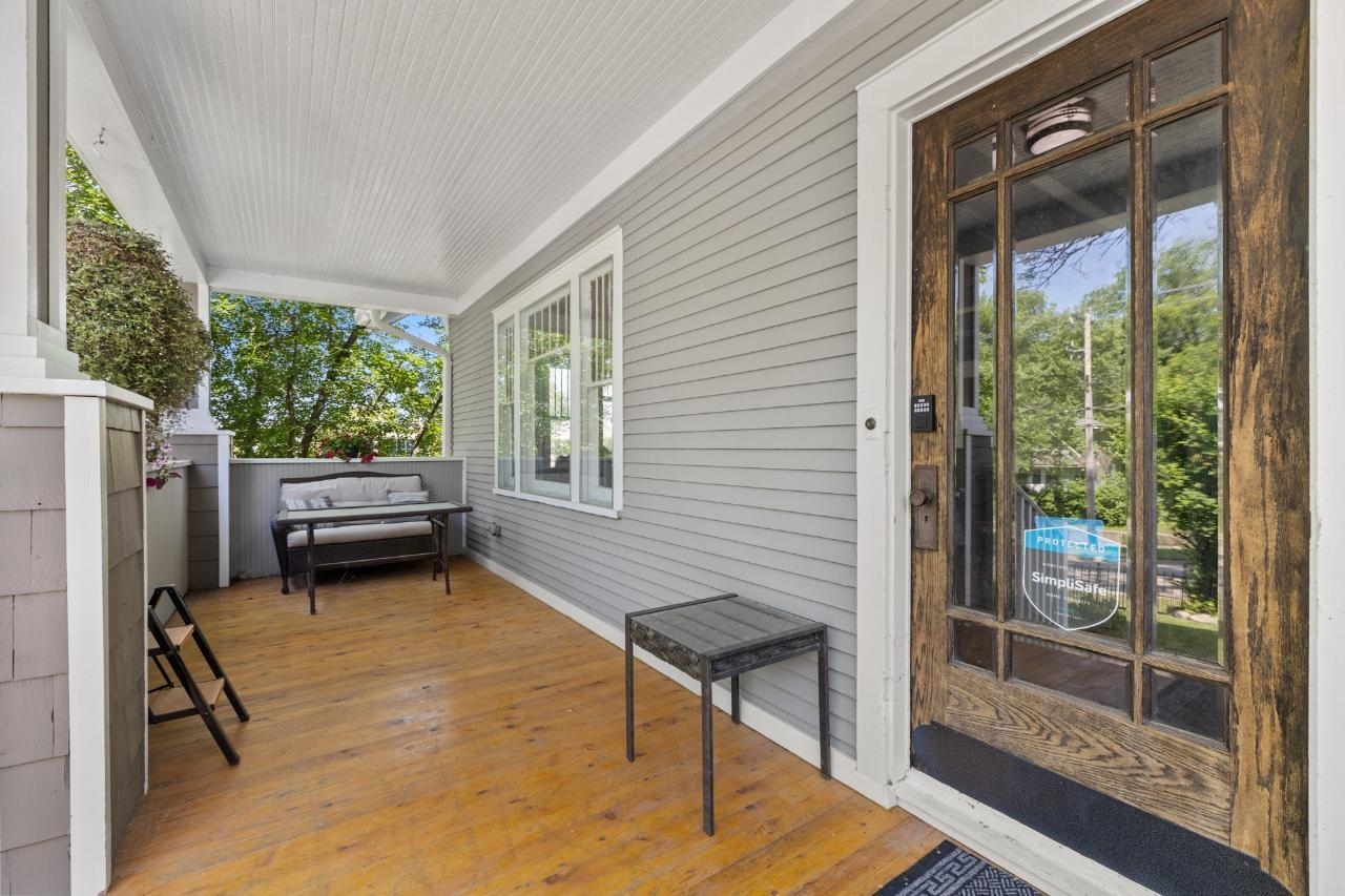 Property Photo: 519 4th Street SE ND 58701