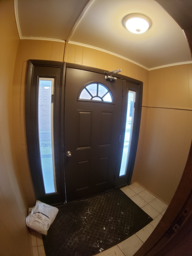 Property Photo: 142 Elgin Avenue 3C IL 60130