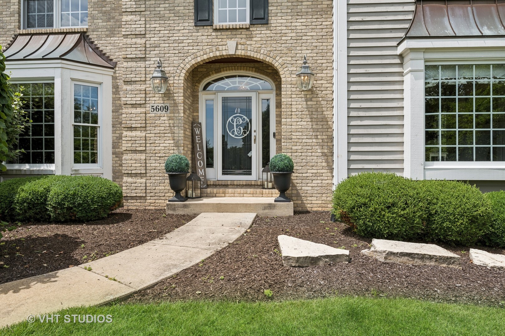 Property Photo:  5609 Farmbrook Lane  IL 60014 