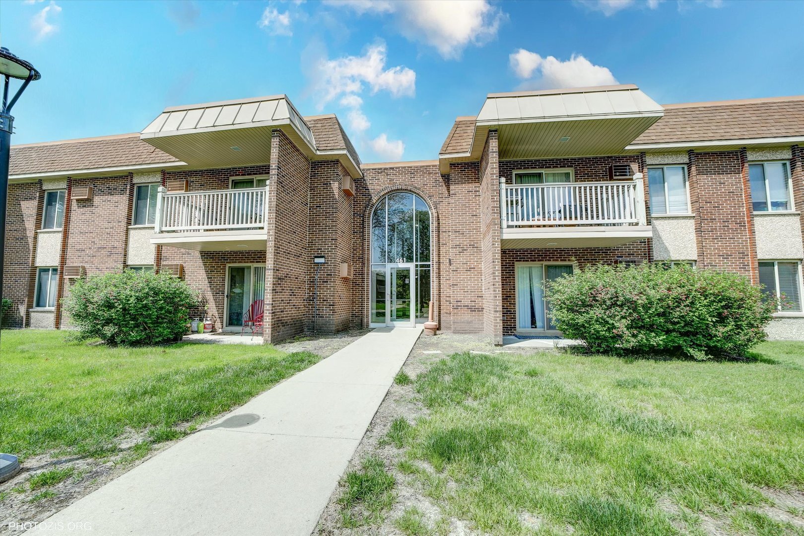 Property Photo:  461 N Jonathan Drive 204  IL 60074 