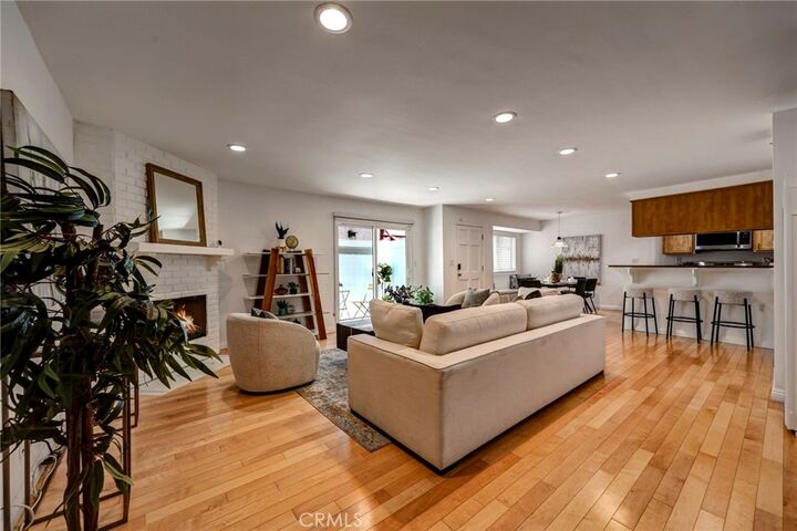 Property Photo:  11100 Acama Street 16  CA 91602 