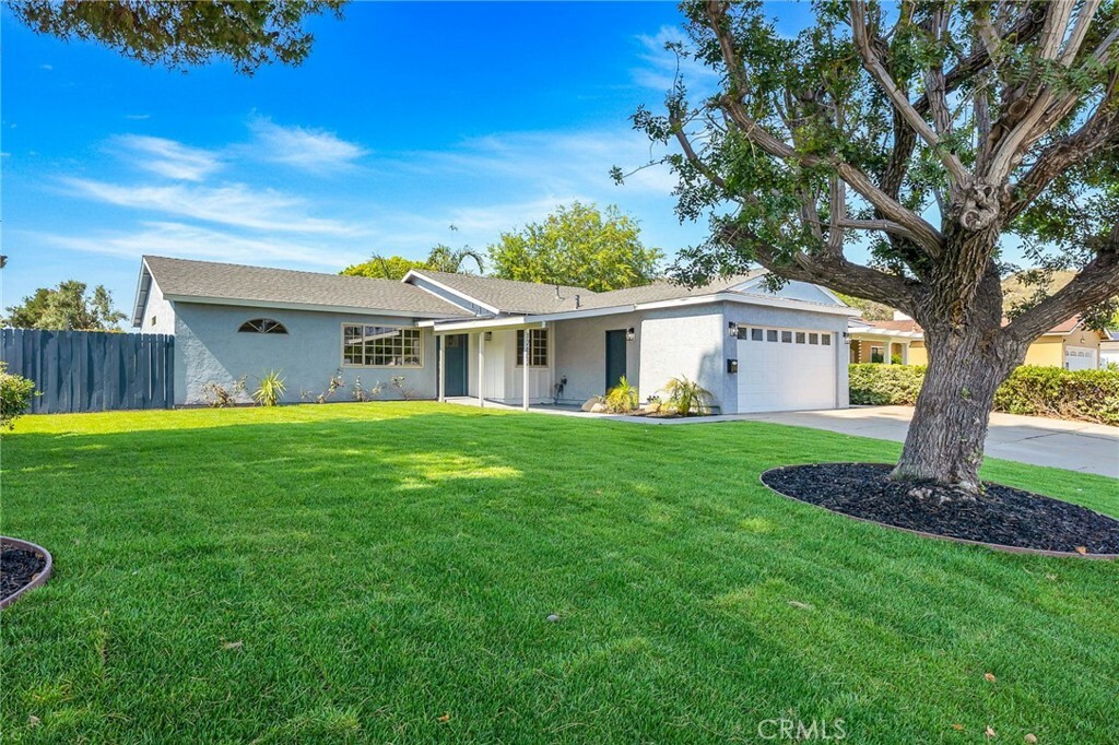 Property Photo: 12602 Roberto Way CA 92064