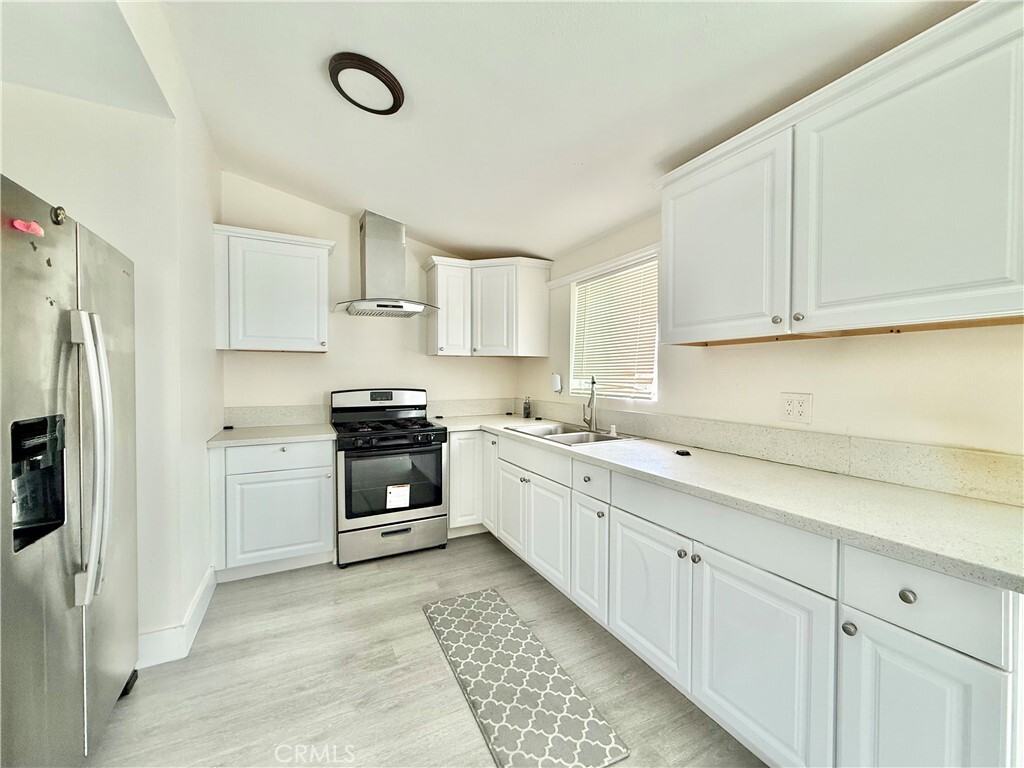 Property Photo: 20735 Roseton Avenue CA 90715