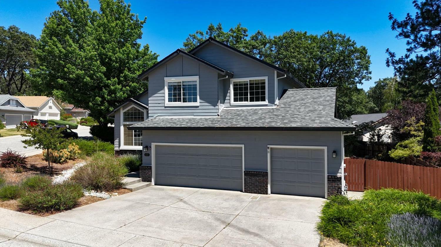 Property Photo: 144 Woodcrest Way CA 95945