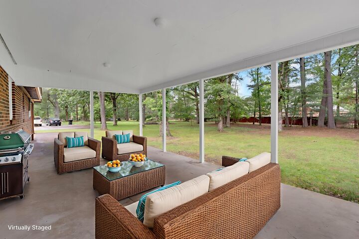 Property Photo: 305 Twelve Oaks Rd TN 37388