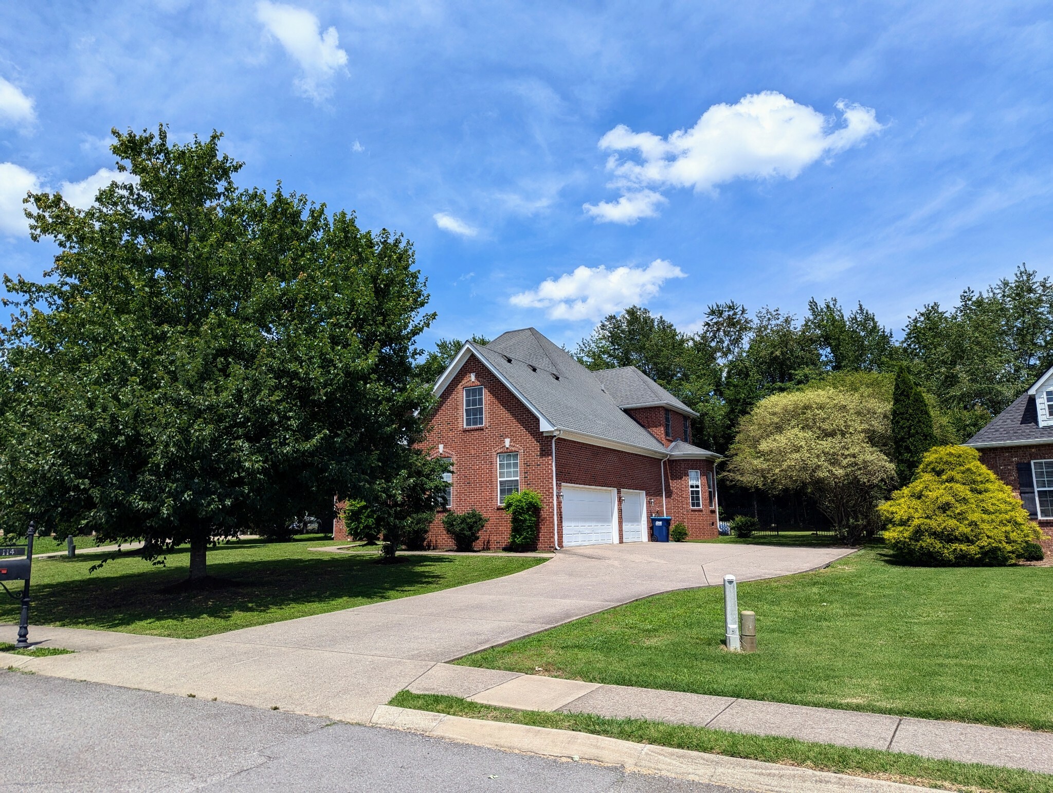 Property Photo: 114 Tambark Cir TN 37128