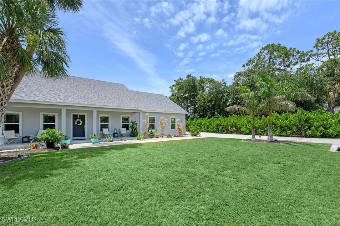 Property Photo: 10327 Pennsylvania Avenue FL 34135