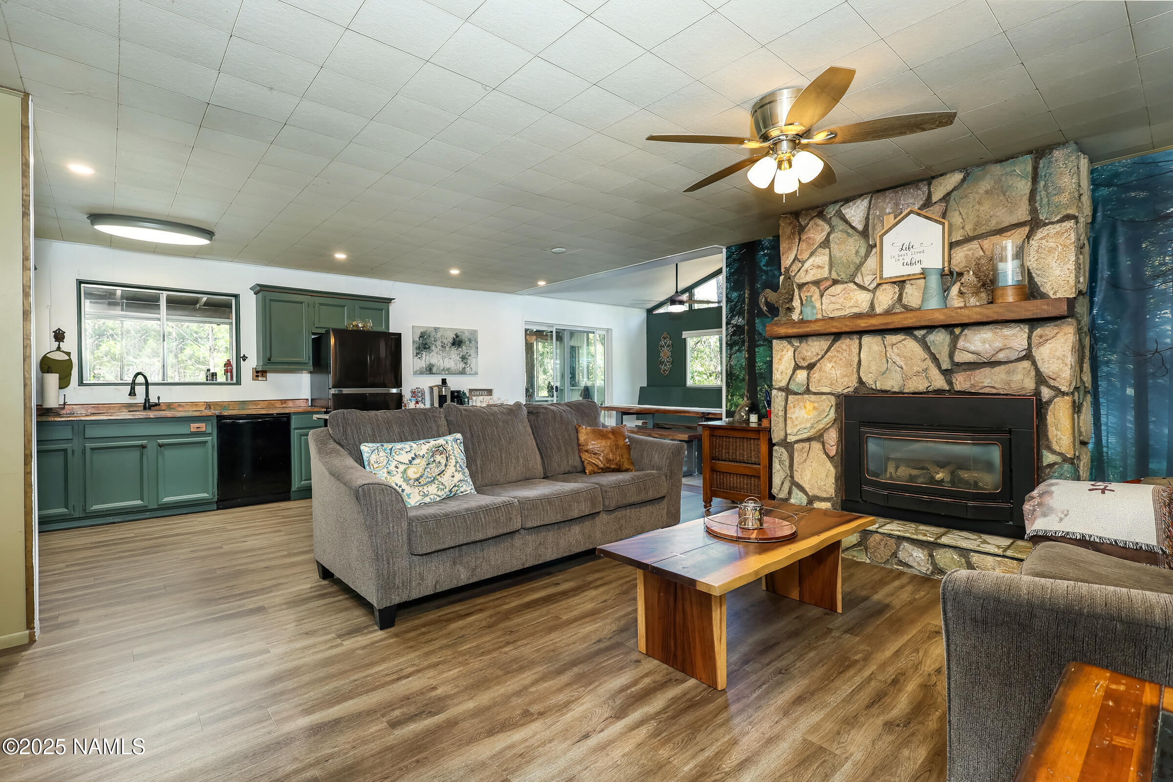 Property Photo: 35 E Oak Drive AZ 86017