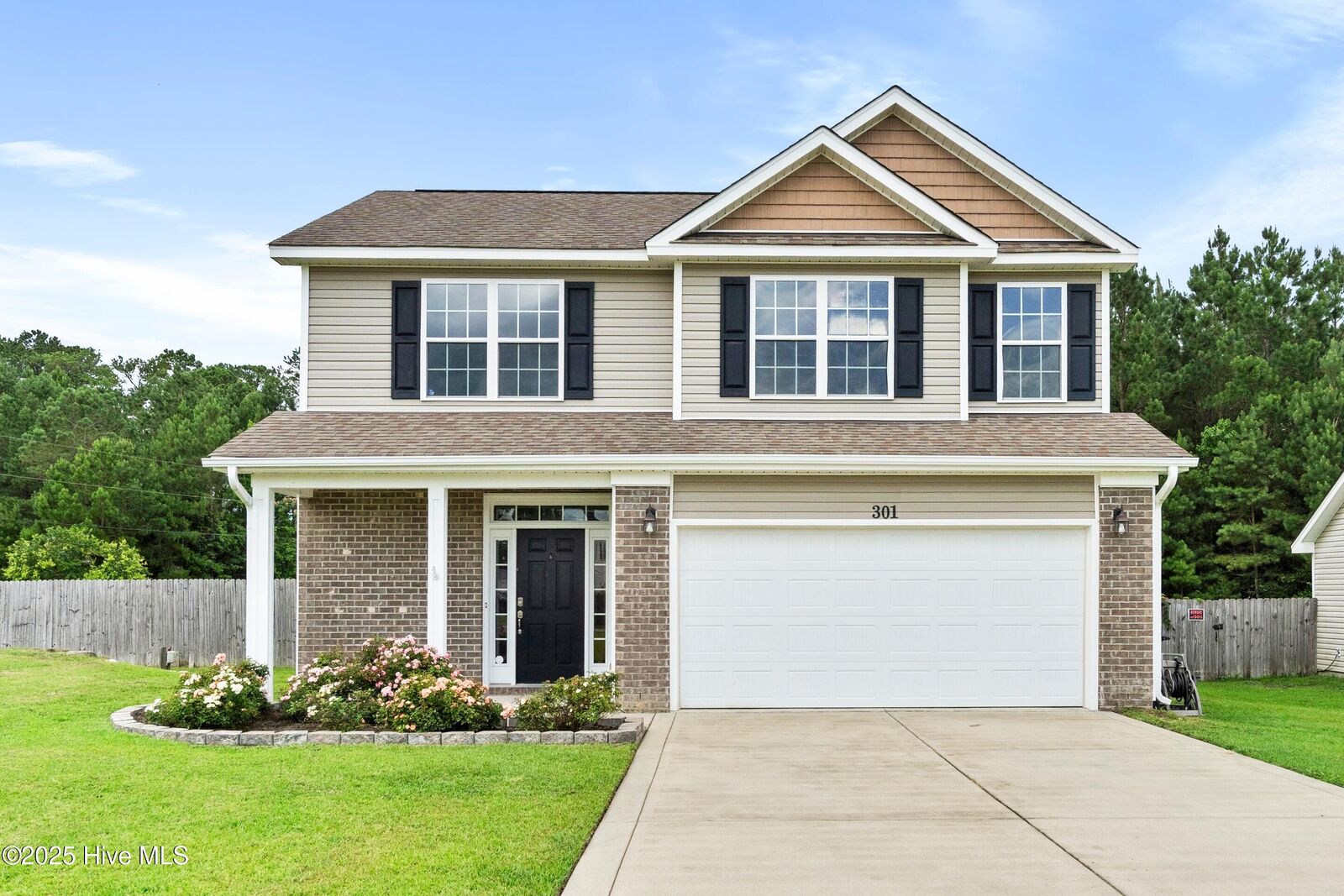 Property Photo:  301 De Anza Court  NC 28555 