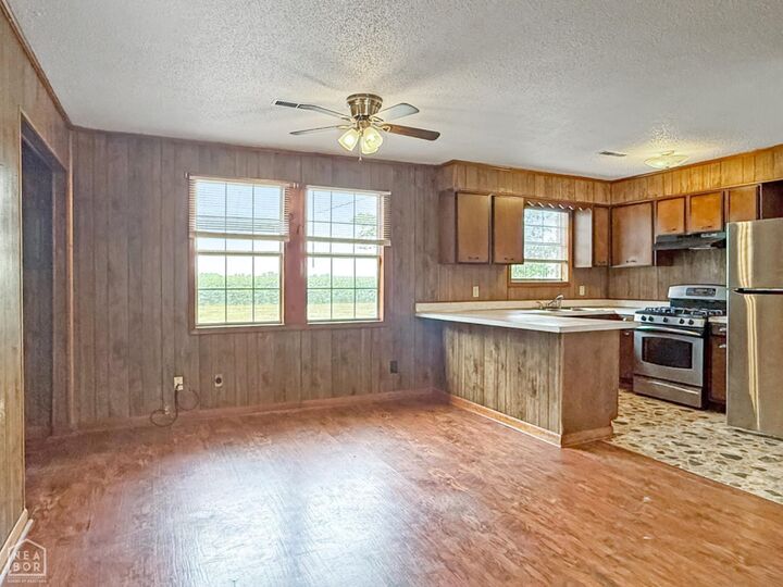 Property Photo:  205 Lynn Avenue  AR 72419 