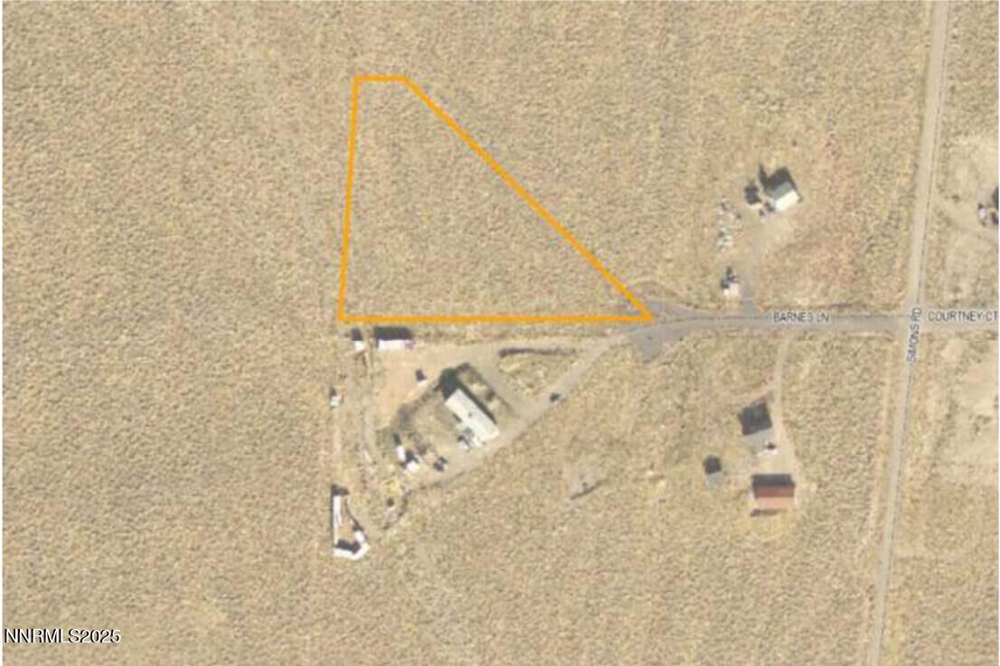 Property Photo:  18 Barnes Court  NV 89408 
