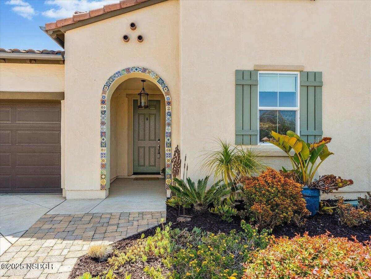 Property Photo:  5898 Aubrey Way  CA 93455 