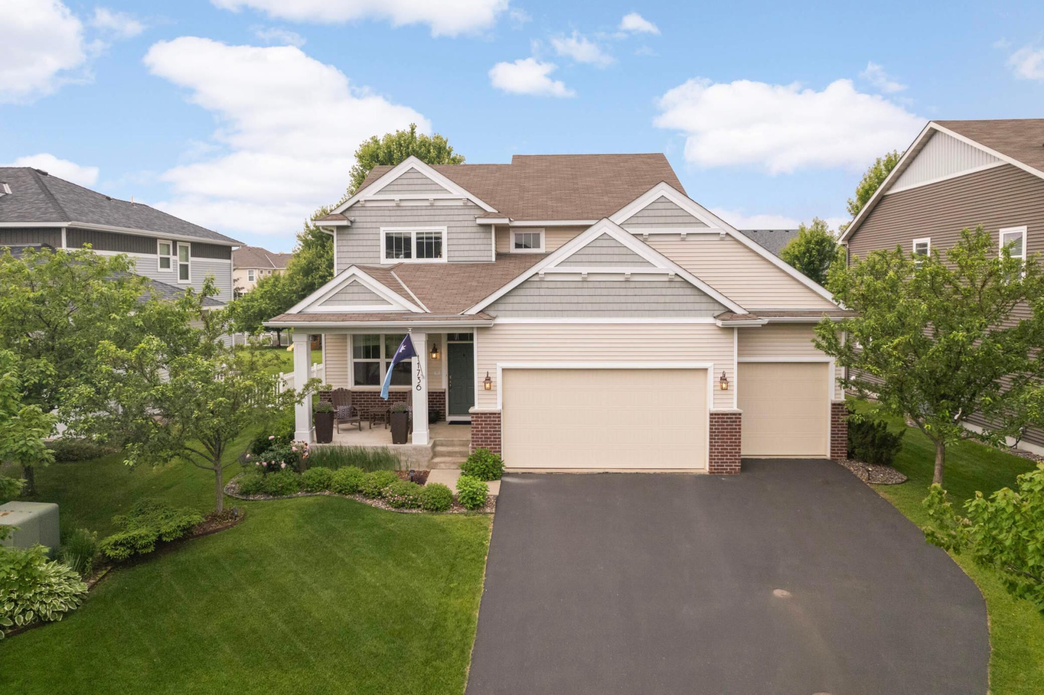 Property Photo:  11736 Ivywood Trail  MN 55129 