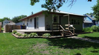 Property Photo:  524 1st Avenue SE  MN 56097 