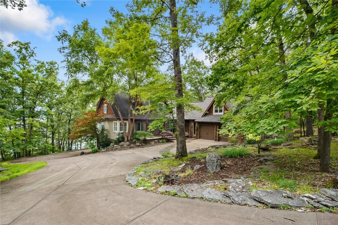 Property Photo: 150 Jackson Cove Crescent AR 72631