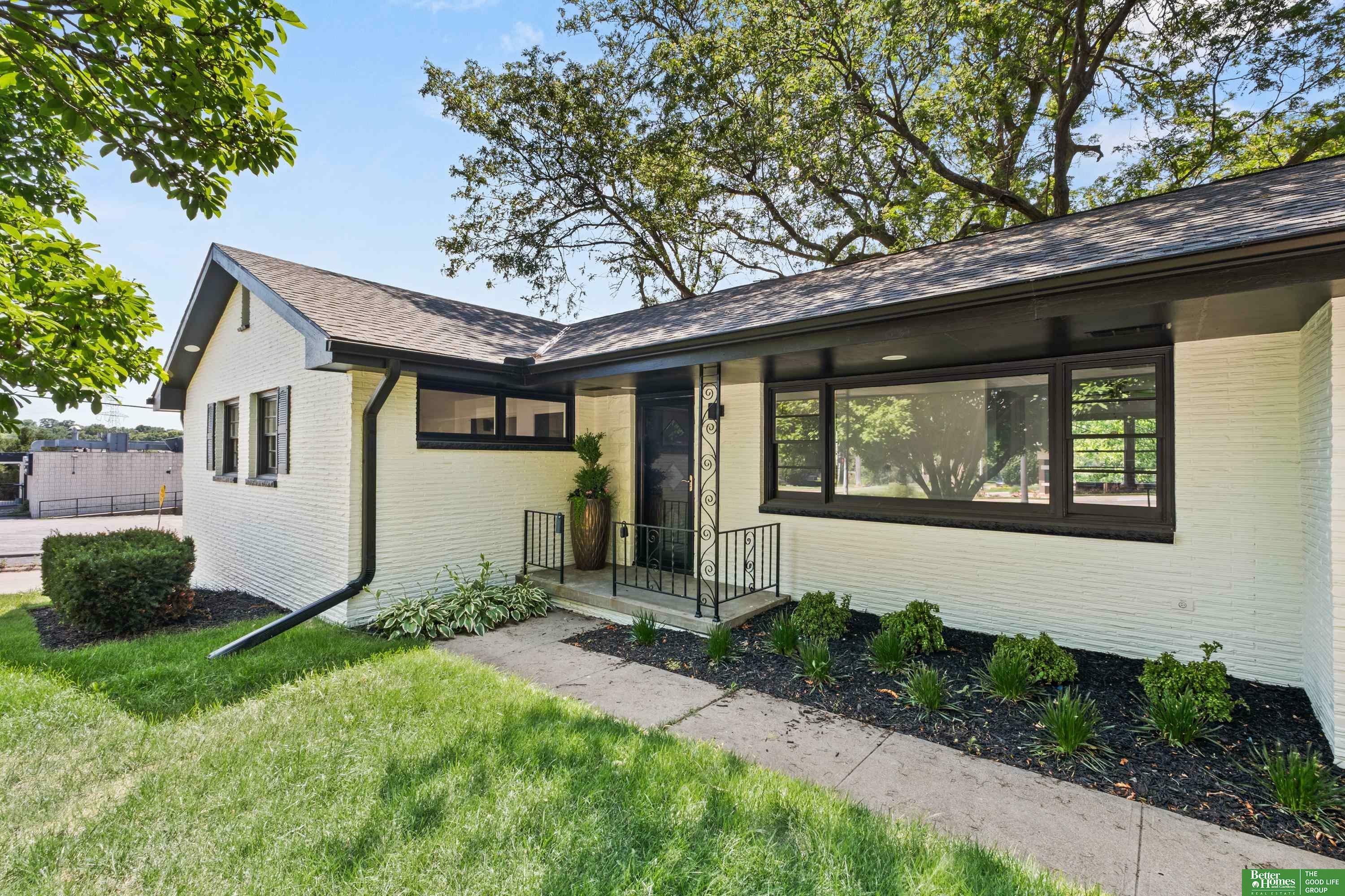 Property Photo: 2330 S 90th Street NE 68124