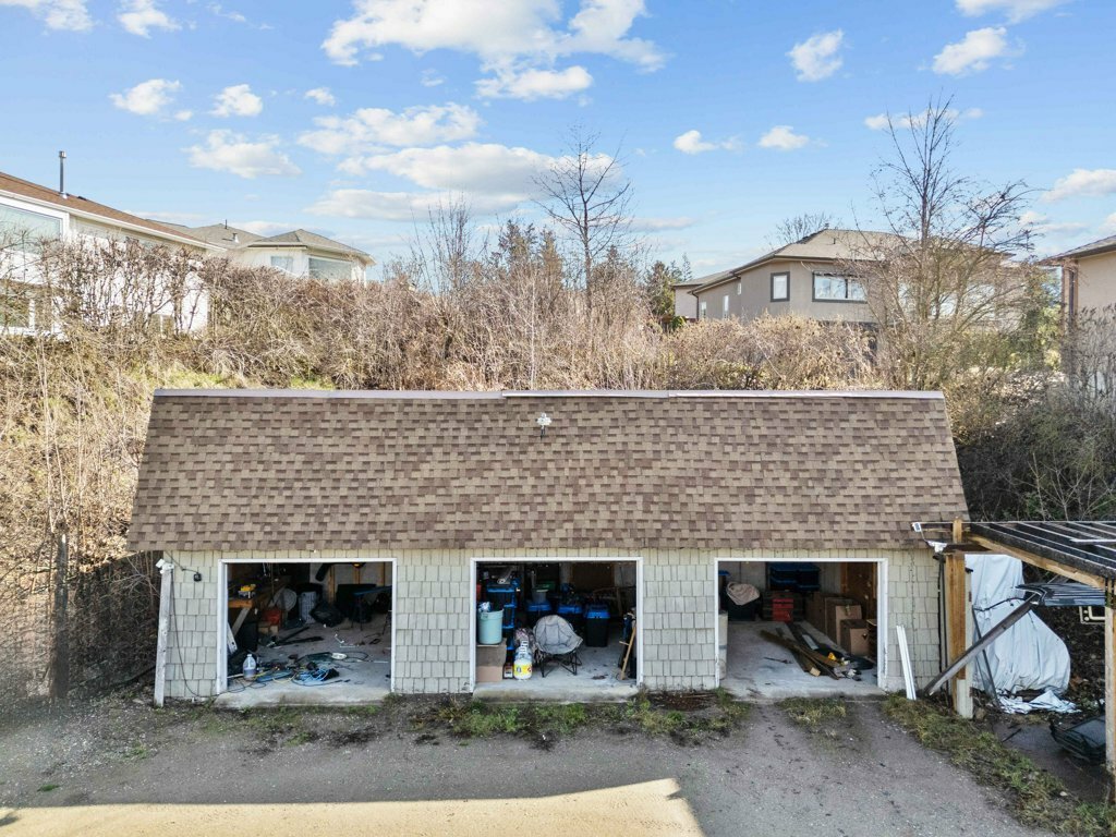 Photo de la propriété: 1321 10 Avenue NE BC V1E 2V6