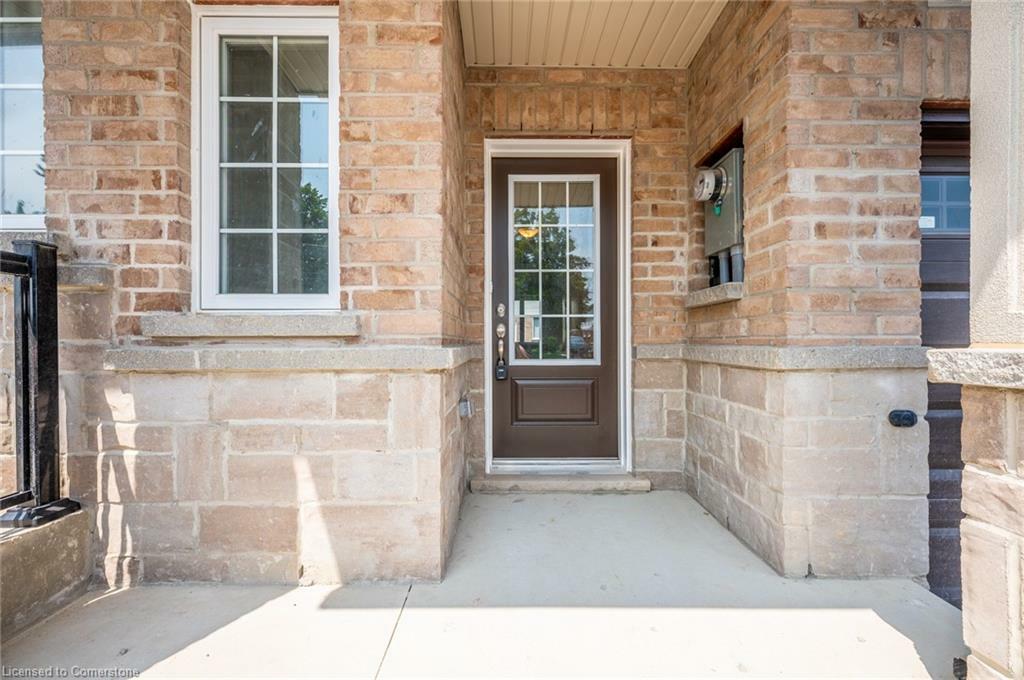 Property Photo:  18 Jellicoe Court  ON L2G 1M2 