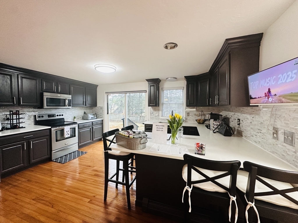 Property Photo:  505 Old South St  MA 01420 
