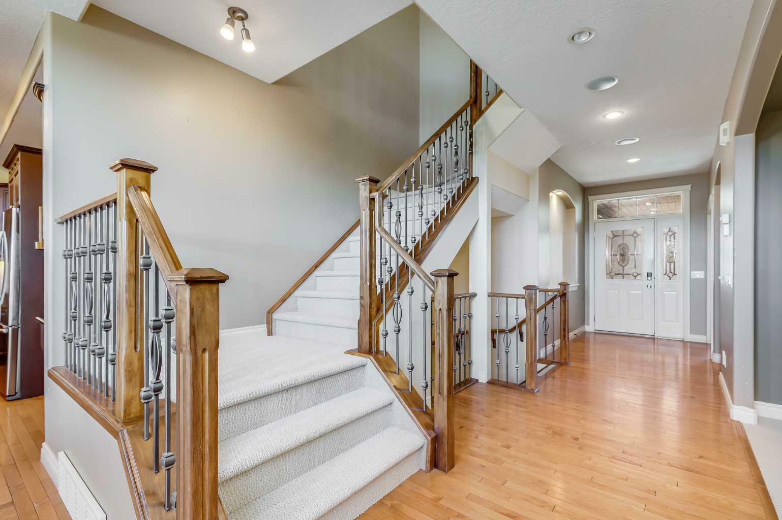 Property Photo: 86 Springborough Green SW AB T3H 5M5