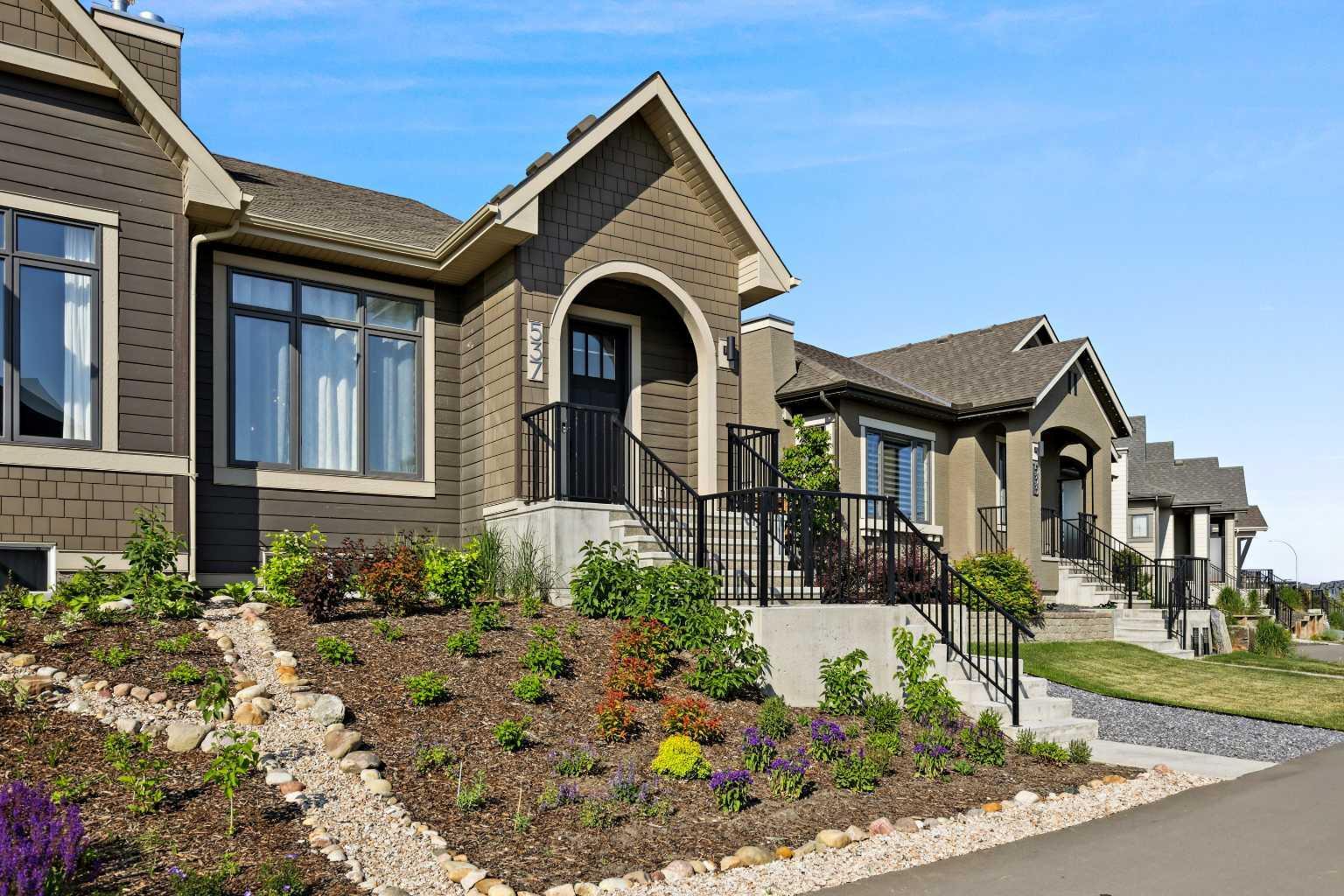 Property Photo:  537 Marine Drive SE  AB T3M 2Z6 