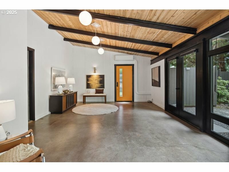Property Photo:  7725 SW Stewart St  OR 97223 
