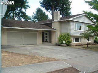 13511 SE Market St  Portland OR 97233 photo