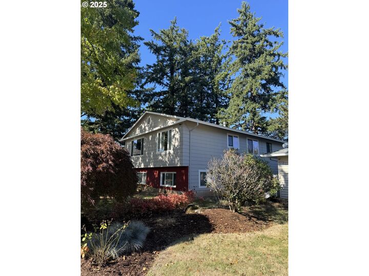 13511 SE Market St  Portland OR 97233 photo