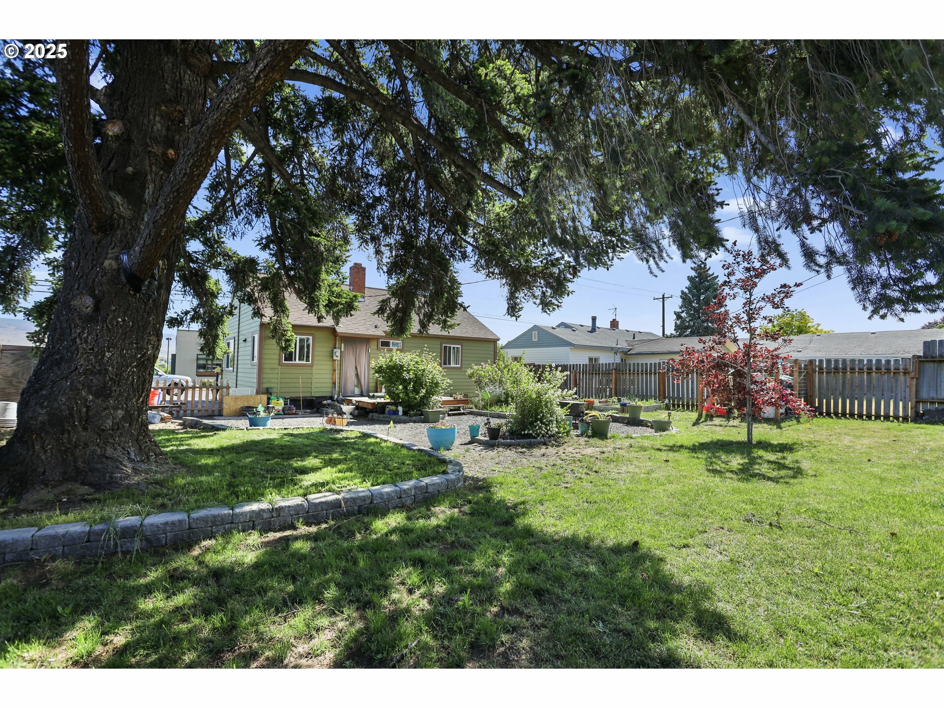 Property Photo: 1510 W 10th St OR 97058